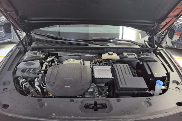 Used Hongqi H5 PHEV 2025 170 Super Hybrid Version Engine Bay