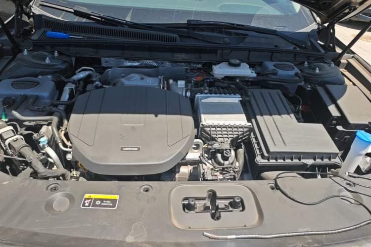 Used Hongqi H5 PHEV 2025 130 Super Hybrid Version Engine Bay