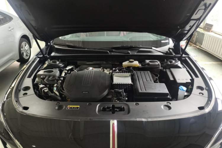 Used Hongqi H5 PHEV 2025 170 Super Hybrid Version Engine Bay