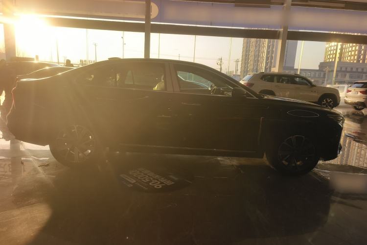 Used Hongqi H5 PHEV 2025 130 Super Hybrid Version Exterior 2