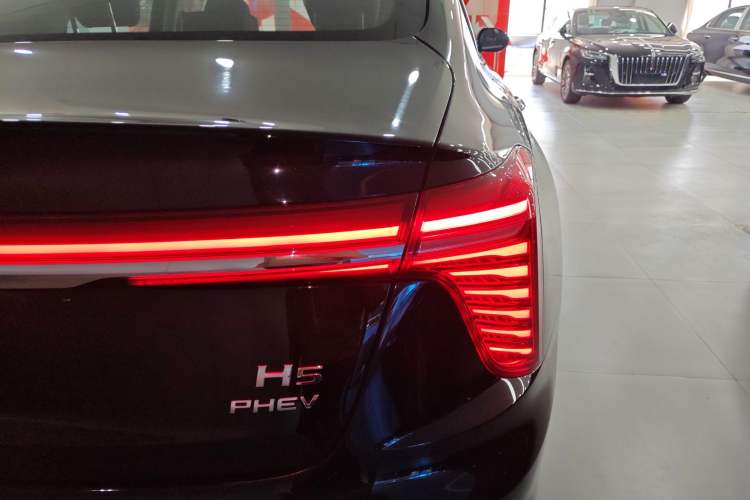 Used Hongqi H5 PHEV 2025 170 Super Hybrid Version Exterior 3