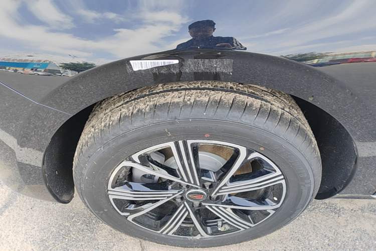 Used Hongqi H5 PHEV 2025 170 Super Hybrid Version Exterior 4