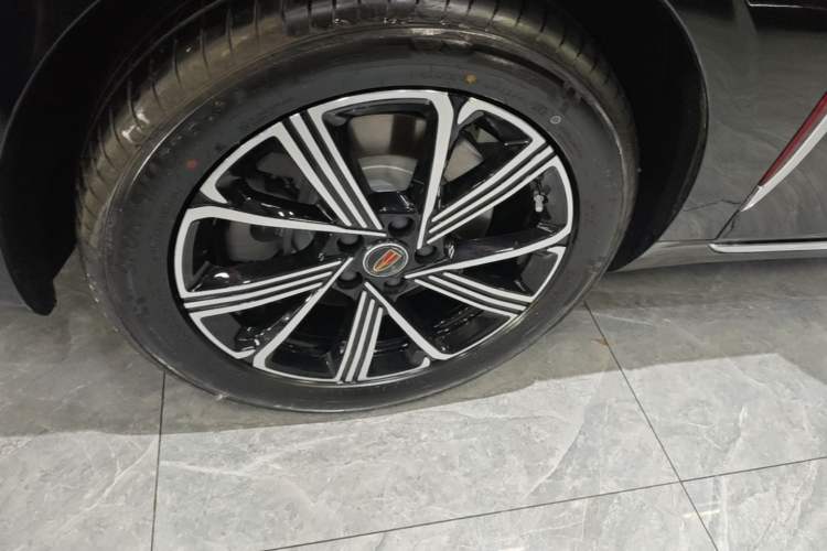 Used Hongqi H5 PHEV 2025 130 Super Hybrid Version Exterior 4