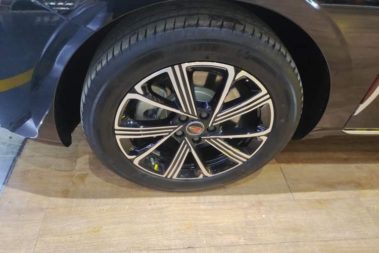 Used Hongqi H5 PHEV 2025 170 Super Hybrid Version Exterior 4