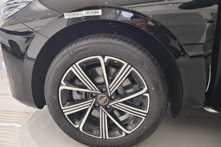 Used Hongqi H5 PHEV 2025 130 Super Hybrid Version Exterior 6
