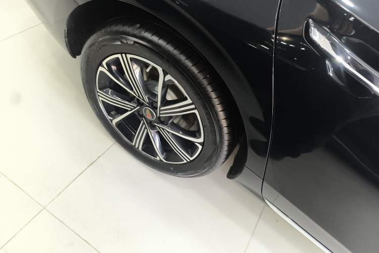 Used Hongqi H5 PHEV 2025 130 Super Hybrid Version Exterior 8