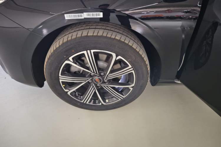 Used Hongqi H5 PHEV 2025 170 Super Hybrid Version Exterior 9
