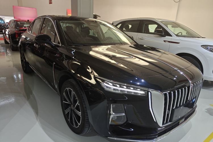 Used Hongqi H5 PHEV 2025 170 Super Hybrid Version Front Right 45 Deg