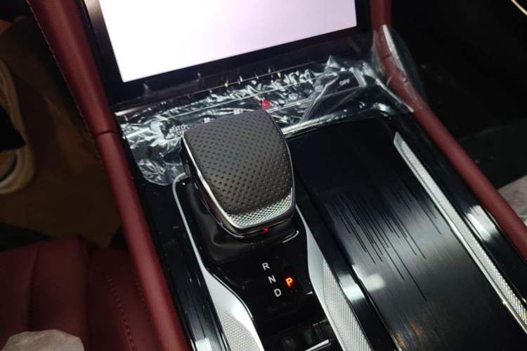 Used Hongqi H5 PHEV 2025 130 Super Hybrid Version Gear Lever