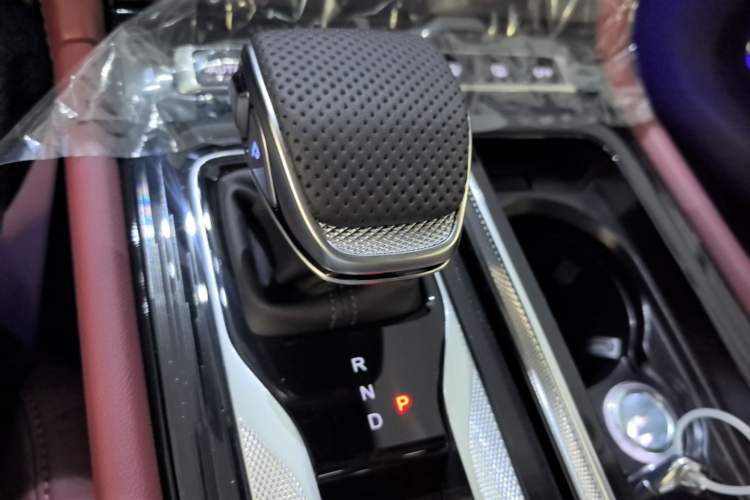 Used Hongqi H5 PHEV 2025 130 Super Hybrid Version Gear Lever