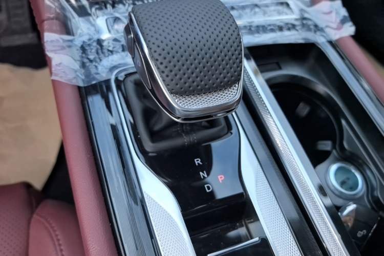 Used Hongqi H5 PHEV 2025 130 Super Hybrid Version Gear Lever