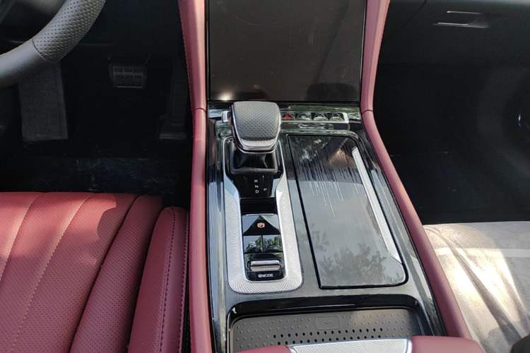 Used Hongqi H5 PHEV 2025 170 Super Hybrid Version Gear Lever