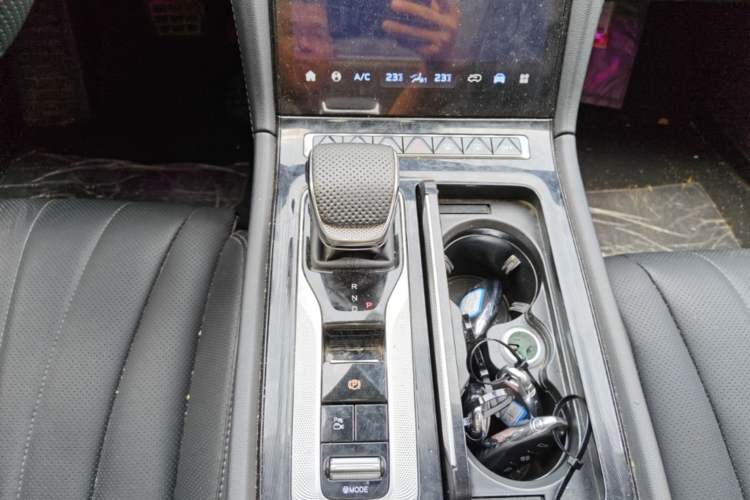 Used Hongqi H5 PHEV 2025 130 Super Hybrid Version Gear Lever