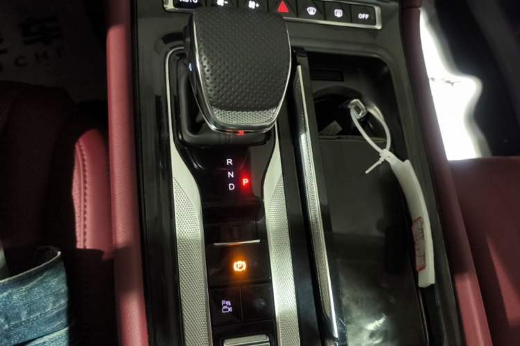 Used Hongqi H5 PHEV 2025 170 Super Hybrid Version Gear Lever