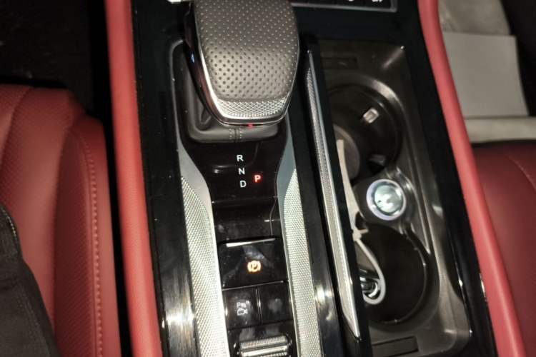 Used Hongqi H5 PHEV 2025 170 Super Hybrid Version Gear Lever