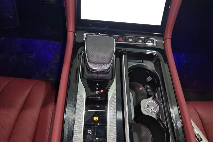 Used Hongqi H5 PHEV 2025 170 Super Hybrid Version Gear Lever