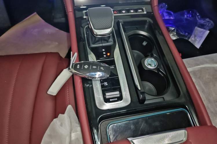 Used Hongqi H5 PHEV 2025 170 Super Hybrid Version Gear Lever