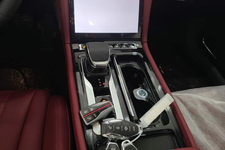 Used Hongqi H5 PHEV 2025 130 Super Hybrid Version Gear Lever