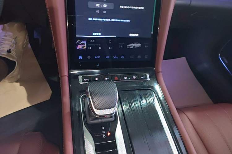 Used Hongqi H5 PHEV 2025 170 Super Hybrid Version Gear Lever
