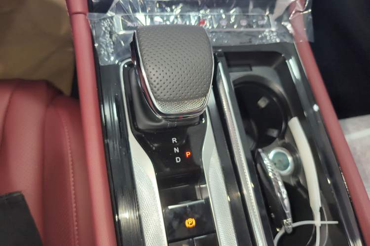Used Hongqi H5 PHEV 2025 130 Super Hybrid Version Gear Lever