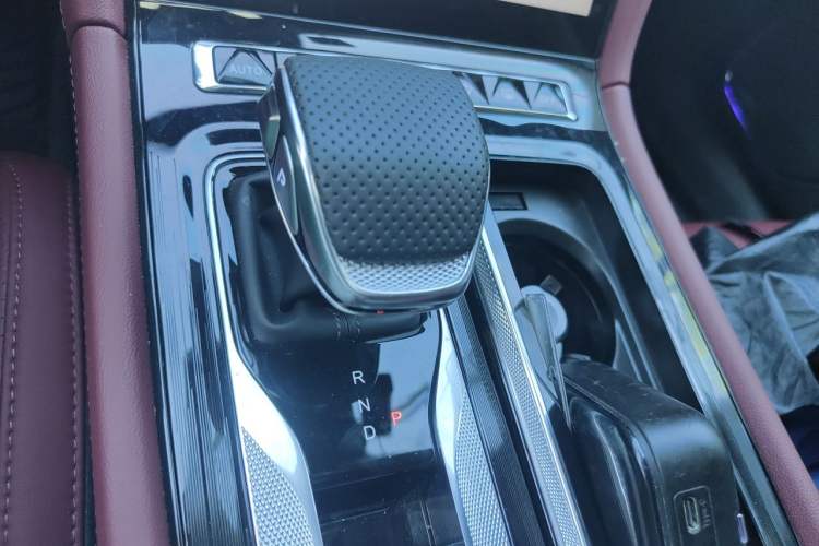Used Hongqi H5 PHEV 2025 170 Super Hybrid Version Gear Lever