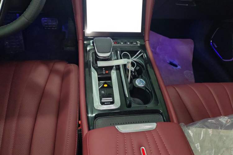 Used Hongqi H5 PHEV 2025 170 Super Hybrid Version Gear Lever
