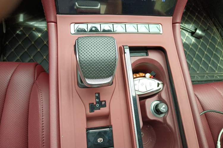 Used Hongqi H5 PHEV 2025 170 Super Hybrid Version Gear Lever