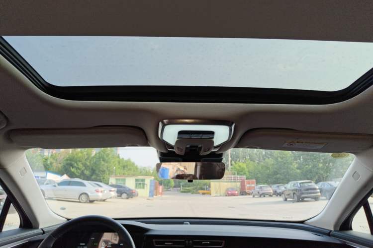 Used Hongqi H5 PHEV 2025 130 Super Hybrid Version Headliner
