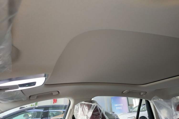 Used Hongqi H5 PHEV 2025 130 Super Hybrid Version Headliner