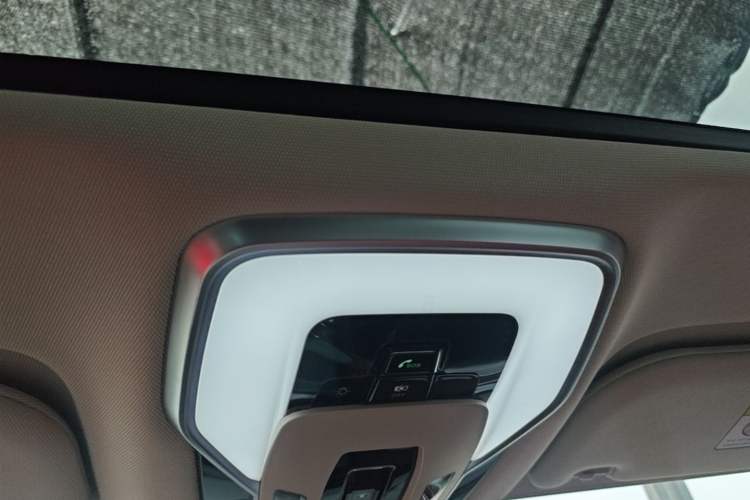 Used Hongqi H5 PHEV 2025 130 Super Hybrid Version Headliner