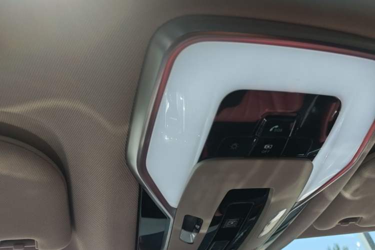 Used Hongqi H5 PHEV 2025 130 Super Hybrid Version Headliner