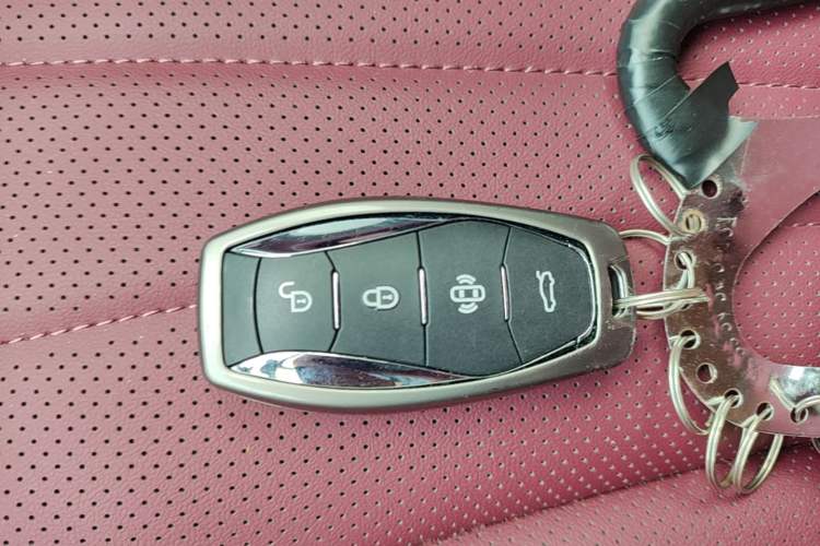 Used Hongqi H5 PHEV 2025 130 Super Hybrid Version Interior 1