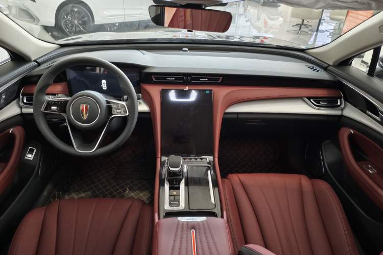 Used Hongqi H5 PHEV 2025 130 Super Hybrid Version Interior 1