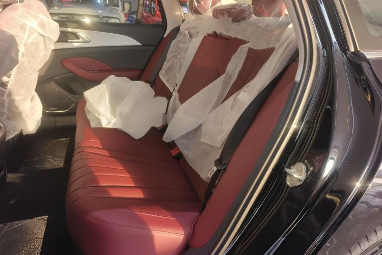 Used Hongqi H5 PHEV 2025 130 Super Hybrid Version Interior 1