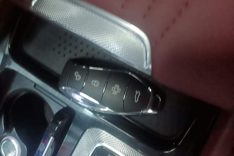 Used Hongqi H5 PHEV 2025 170 Super Hybrid Version Interior 1