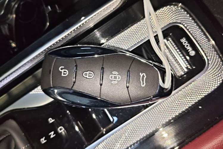 Used Hongqi H5 PHEV 2025 130 Super Hybrid Version Interior 1