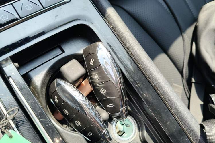 Used Hongqi H5 PHEV 2025 130 Super Hybrid Version Interior 1