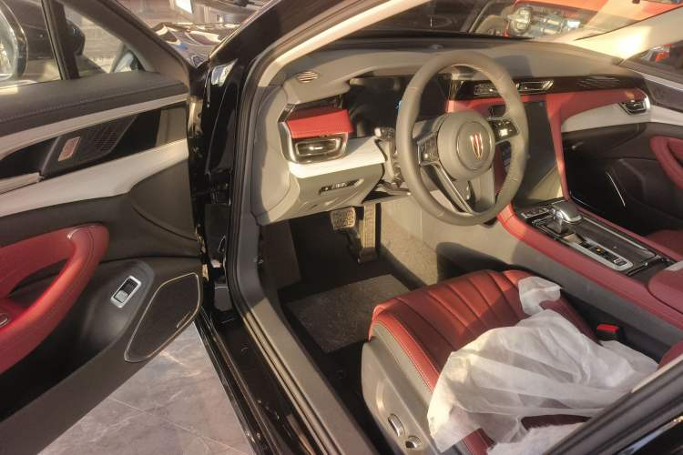 Used Hongqi H5 PHEV 2025 130 Super Hybrid Version Interior 2