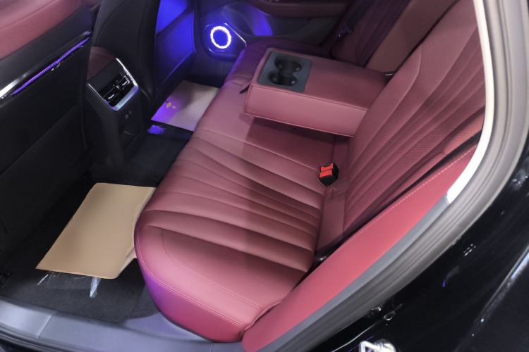 Used Hongqi H5 PHEV 2025 130 Super Hybrid Version Interior 4