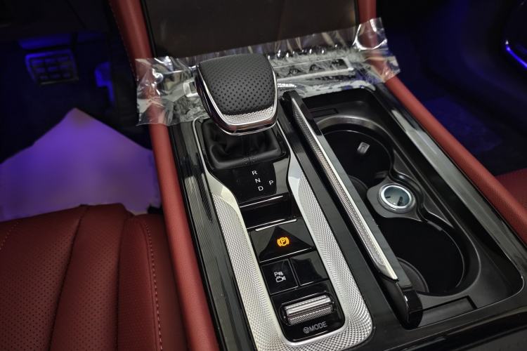 Used Hongqi H5 PHEV 2025 170 Super Hybrid Version Interior 5