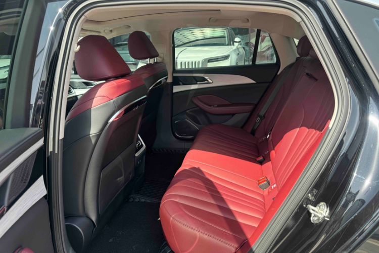 Used Hongqi H5 PHEV 2025 170 Super Hybrid Version Interior 5