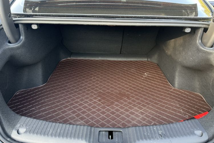 Used Hongqi H5 PHEV 2025 170 Super Hybrid Version Interior 5