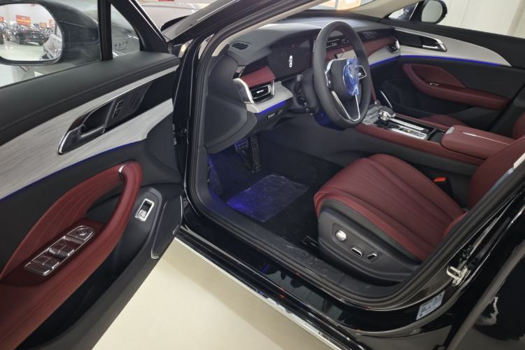 Used Hongqi H5 PHEV 2025 170 Super Hybrid Version Interior 8