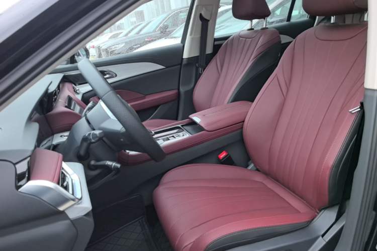 Used Hongqi H5 PHEV 2025 130 Super Hybrid Version Left Front Seat