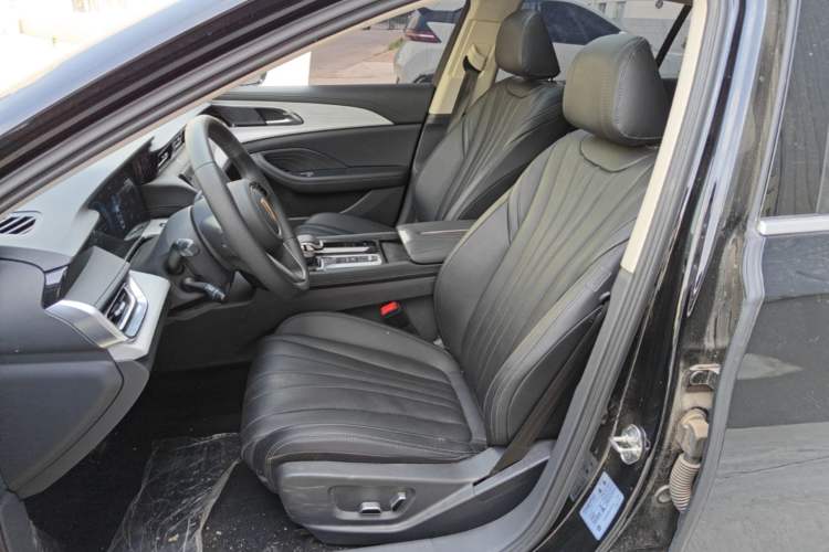 Used Hongqi H5 PHEV 2025 130 Super Hybrid Version Left Front Seat