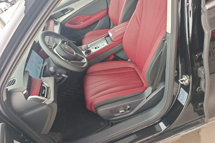 Used Hongqi H5 PHEV 2025 130 Super Hybrid Version Left Front Seat