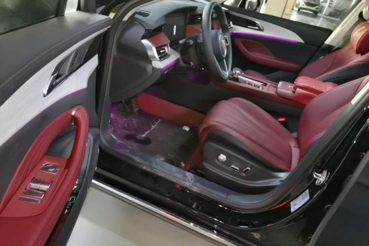 Used Hongqi H5 PHEV 2025 170 Super Hybrid Version Left Front Seat