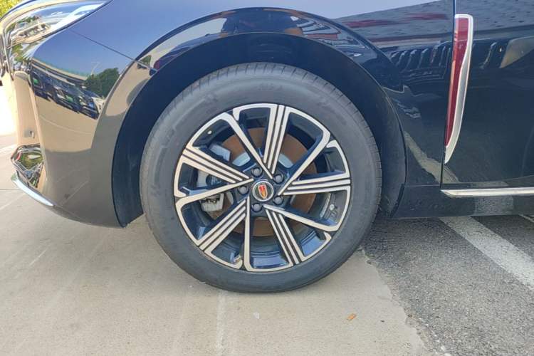 Used Hongqi H5 PHEV 2025 130 Super Hybrid Version Left Front Wheel Hub