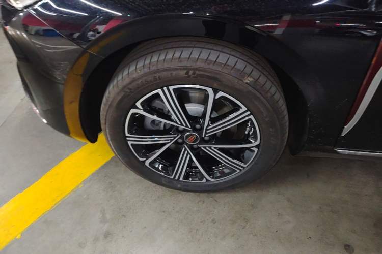 Used Hongqi H5 PHEV 2025 130 Super Hybrid Version Left Front Wheel Hub