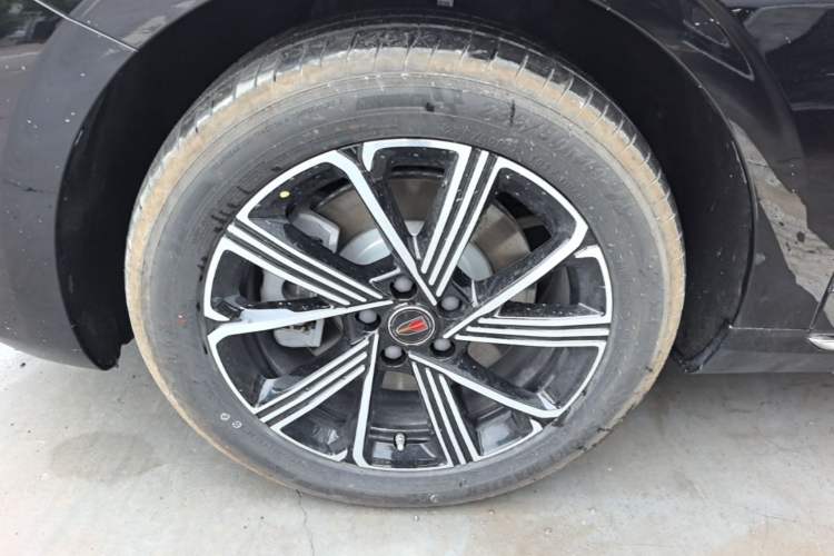 Used Hongqi H5 PHEV 2025 130 Super Hybrid Version Left Front Wheel Hub